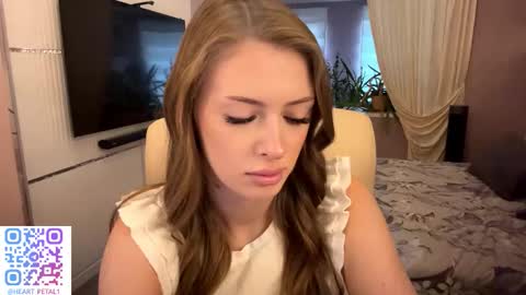 Mona online show from November 8, 2025, 9:20 am