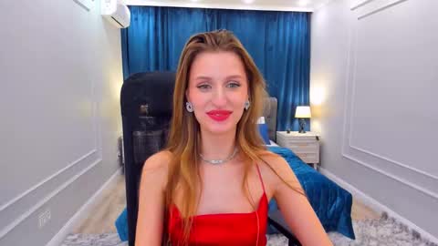 heartedlove_1 online show from February 19, 2025, 6:10 pm
