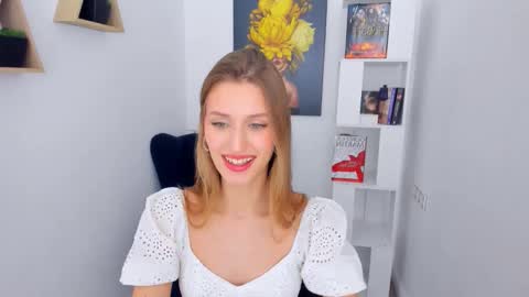 heartedlove_1 online show from November 22, 2025, 11:53 am