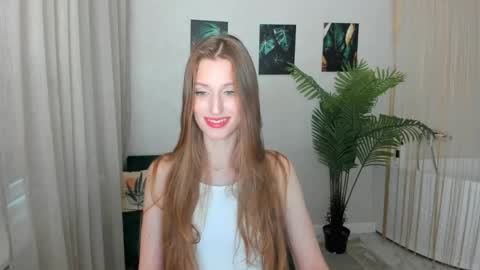 heartedlove_1 online show from May 7, 2026, 11:37 am