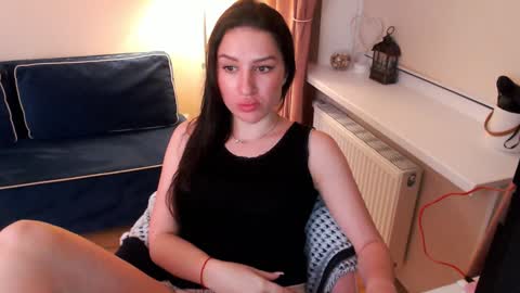 Heaven girl online show from December 8, 2024, 7:00 pm