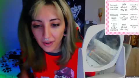 Snapshot of heavenlycreature chatting on April 17, 2026, 11:52 pm Diana online show from April 17, 2026, 11:52 pm