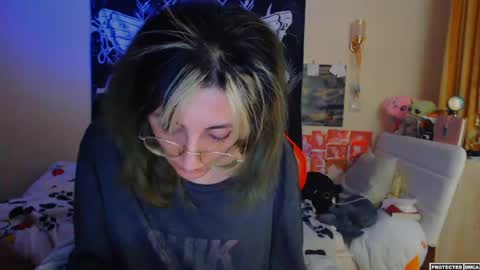 Snapshot of heavenlycreature chatting on April 21, 2026, 1:42 am Diana online show from April 21, 2026, 1:42 am