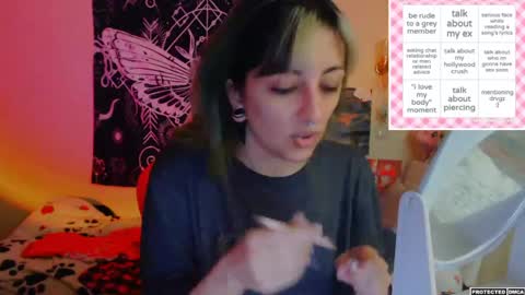 Snapshot of heavenlycreature chatting on April 22, 2026, 12:35 am Diana online show from April 22, 2026, 12:35 am