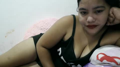 heavenlyeyes69 online show from February 23, 2025, 8:11 pm