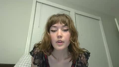 Snapshot of heavenlysiren chatting on April 10, 2026, 3:01 am heavenlysiren online show from April 10, 2026, 3:01 am