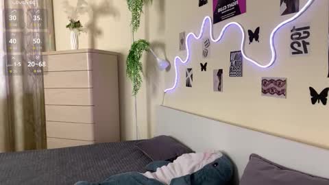 heavenmoth online show from March 16, 2026, 1:15 pm