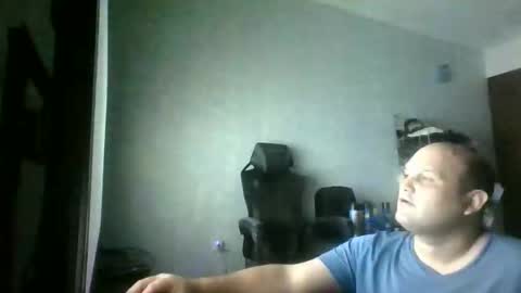 Snapshot of heavy_rebellxc chatting on February 15, 2026, 1:24 am Heavy Rebell online show from February 15, 2026, 1:24 am