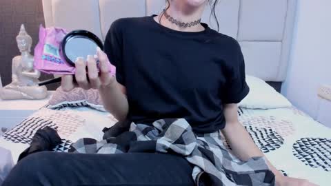 Keira Hecate online show from December 1, 2024, 7:03 pm