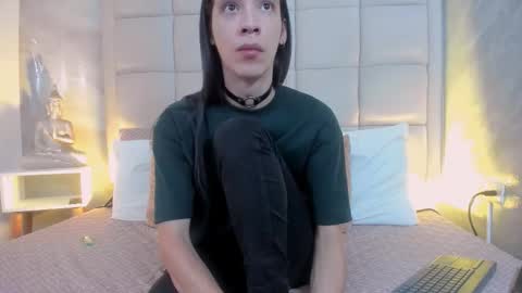 Snapshot of hecate1_ chatting on September 21, 2025, 7:48 pm Keira Hecate online show from September 21, 2025, 7:48 pm