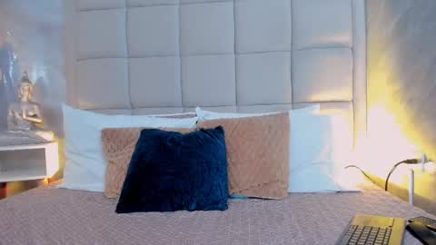 Snapshot of hecate1_ chatting on September 24, 2025, 8:01 pm Keira Hecate online show from September 24, 2025, 8:01 pm