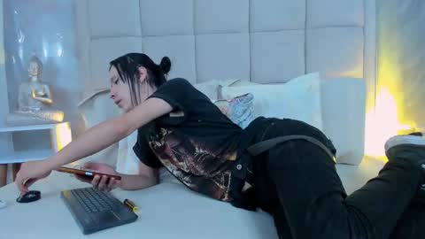 Snapshot of hecate1_ chatting on October 23, 2025, 8:51 pm Keira Hecate online show from October 23, 2025, 8:51 pm