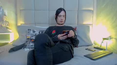 Snapshot of hecate1_ chatting on October 30, 2025, 8:09 pm Keira Hecate online show from October 30, 2025, 8:09 pm