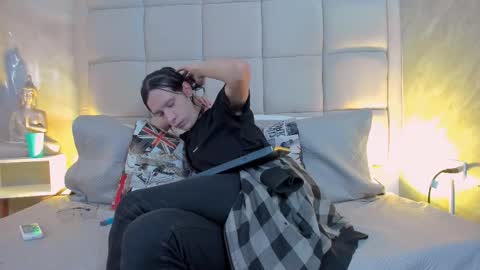 Snapshot of hecate1_ chatting on October 31, 2025, 8:10 pm Keira Hecate online show from October 31, 2025, 8:10 pm