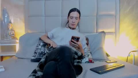 Snapshot of hecate1_ chatting on November 2, 2025, 8:00 pm Keira Hecate online show from November 2, 2025, 8:00 pm