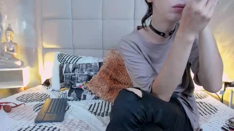 Keira Hecate online show from December 16, 2025, 6:35 pm