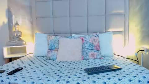 Keira Hecate online show from January 8, 2026, 7:49 pm