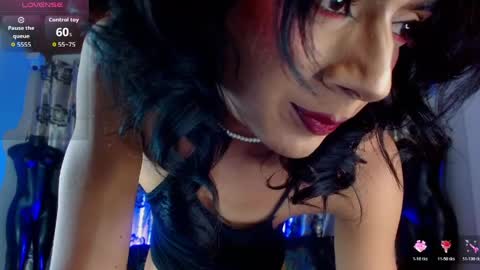 Snapshot of hecate_doll chatting on May 21, 2026, 4:58 pm hecate_doll online show from May 21, 2026, 4:58 pm