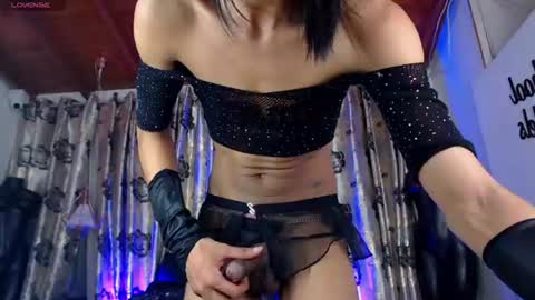 hecate_doll online show from July 11, 2026, 7:49 pm