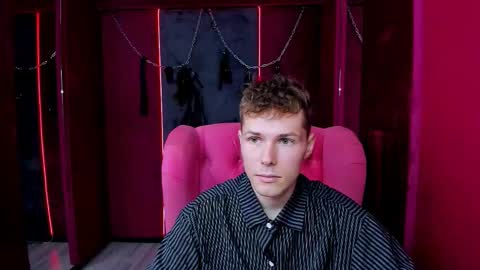 Snapshot of hector_spector chatting on October 5, 2025, 11:19 am Hector online show from October 5, 2025, 11:19 am