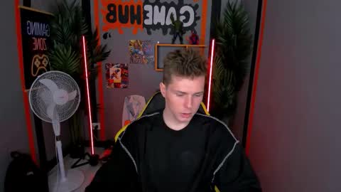 Snapshot of hector_spector chatting on October 13, 2025, 10:37 am Hector online show from October 13, 2025, 10:37 am