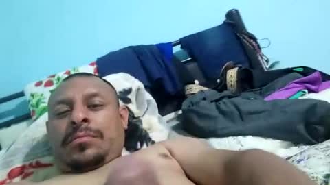 hectorcruz201313 online show from June 23, 2026, 5:16 am