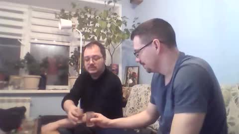 hedineko online show from April 25, 2026, 3:09 pm