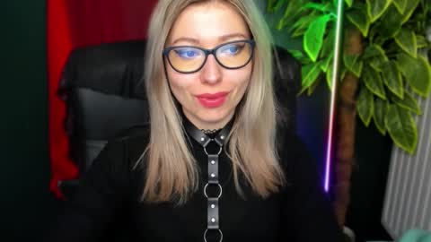 Snapshot of heidi_pleasure chatting on March 17, 2026, 6:39 am Heidi online show from March 17, 2026, 6:39 am