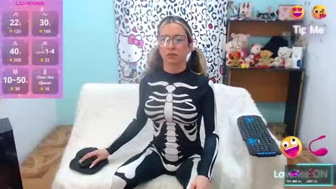 Snapshot of heidy_sweetts chatting on October 26, 2025, 11:16 am HEIDY online show from October 26, 2025, 11:16 am