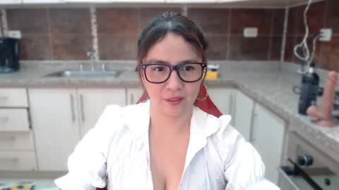 Snapshot of heidy_wells chatting on September 26, 2025, 11:36 am Heidy online show from September 26, 2025, 11:36 am