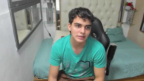 Snapshot of heiker_ chatting on September 24, 2025, 2:48 am heiker_ online show from September 24, 2025, 2:48 am