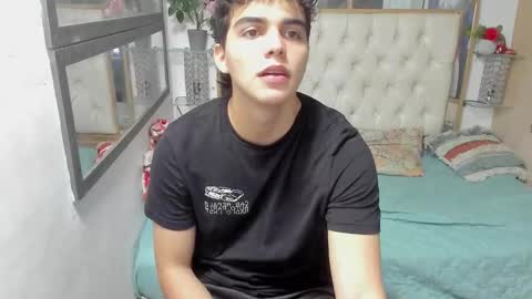 Snapshot of heiker_ chatting on October 10, 2025, 2:54 am heiker_ online show from October 10, 2025, 2:54 am