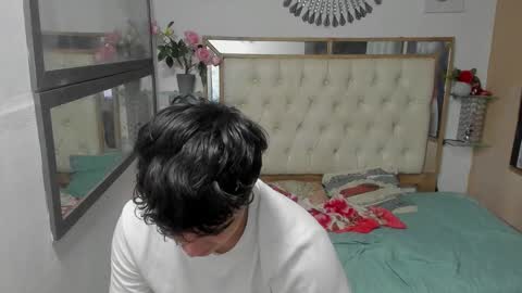 Snapshot of heiker_ chatting on October 21, 2025, 4:57 am heiker_ online show from October 21, 2025, 4:57 am