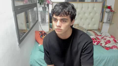 Snapshot of heiker_ chatting on October 26, 2025, 2:17 am heiker_ online show from October 26, 2025, 2:17 am