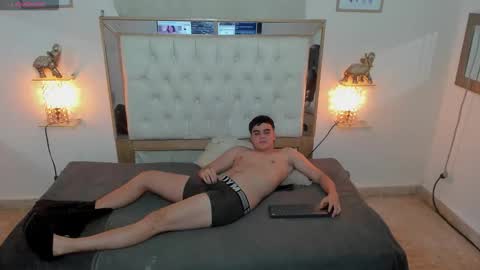 Snapshot of heiker_ chatting on October 31, 2025, 2:56 am heiker_ online show from October 31, 2025, 2:56 am