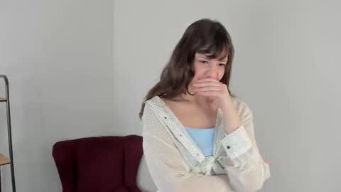 Snapshot of heily_benson chatting on January 6, 2026, 8:51 am Eva online show from January 6, 2026, 8:51 am