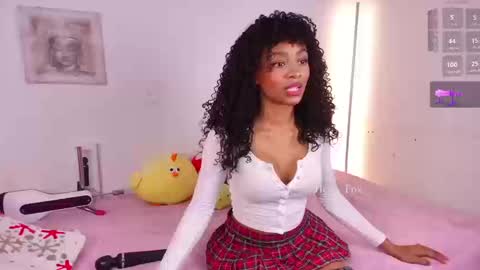 HEILY  online show from September 23, 2025, 2:53 pm
