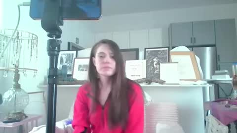 hekatestable online show from September 22, 2025, 7:27 pm