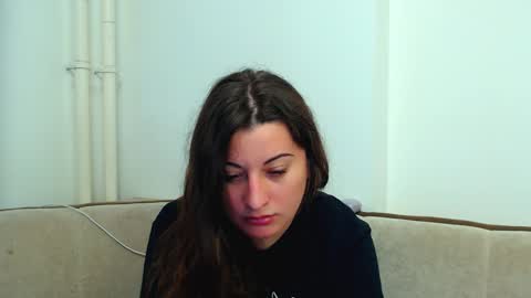 helen_adams_ online show from December 9, 2024, 10:43 am