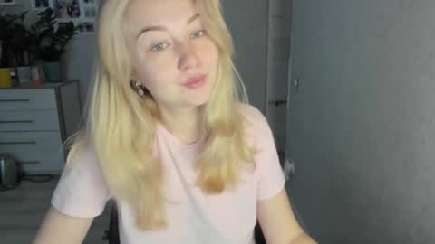 Helen sven online show from October 18, 2025, 5:10 am