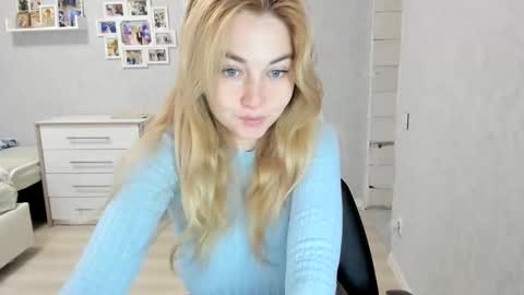 Snapshot of helen_angel_girl chatting on May 11, 2026, 5:35 am Helen sven online show from May 11, 2026, 5:35 am