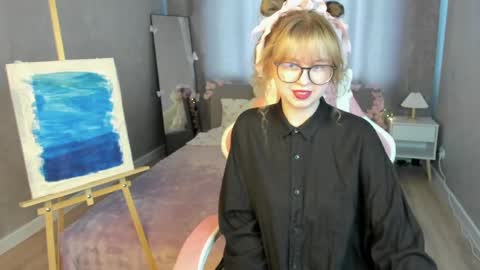 Snapshot of helen_carson chatting on April 21, 2026, 2:51 am Helen Carson online show from April 21, 2026, 2:51 am