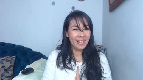 Snapshot of helen_lya chatting on November 20, 2025, 5:12 pm Helen online show from November 20, 2025, 5:12 pm