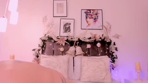 Snapshot of helen_mooree chatting on December 4, 2024, 1:20 pm Helen online show from December 4, 2024, 1:20 pm