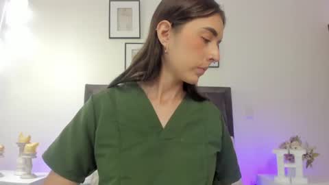 Helen  online show from June 22, 2026, 12:57 pm