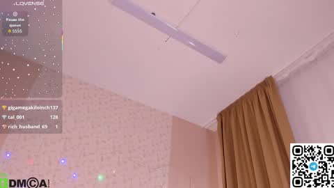 helen_williamss online show from December 21, 2025, 10:17 pm