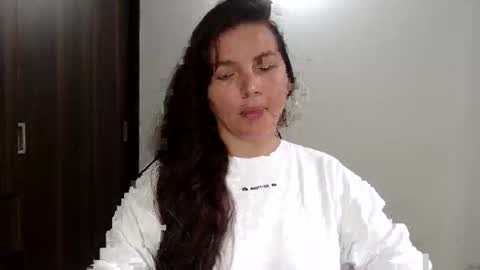 helena online show from October 25, 2025, 3:40 pm