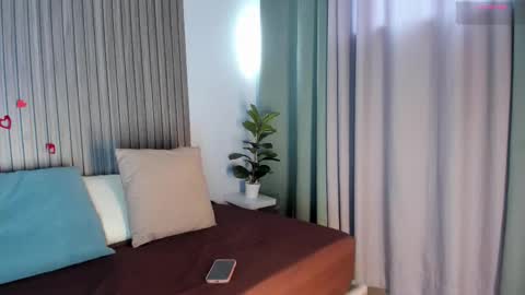 Snapshot of helena_cole chatting on February 14, 2026, 1:41 pm helena online show from February 14, 2026, 1:41 pm