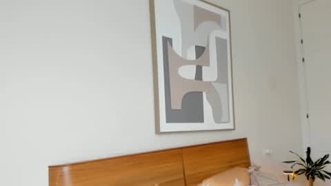 helena_hills online show from January 18, 2026, 6:12 pm