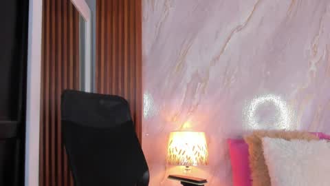 Snapshot of helena_santos01 chatting on April 8, 2026, 11:21 am Helena Santos online show from April 8, 2026, 11:21 am